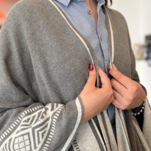 Ruana Reversible Pampa MULITA - Gris