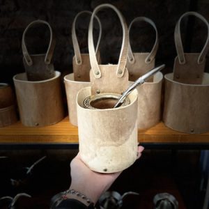 Posa Mates Para Auto - Cuero Crudo